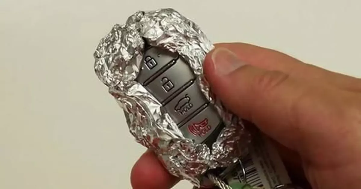 Moderne Wege, Autodiebstahl zu verhindern: warum Alufolie plötzlich hilft