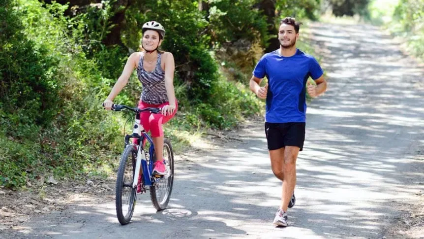 Gehen oder Radfahren: Was ist besser für die Gesundheit?