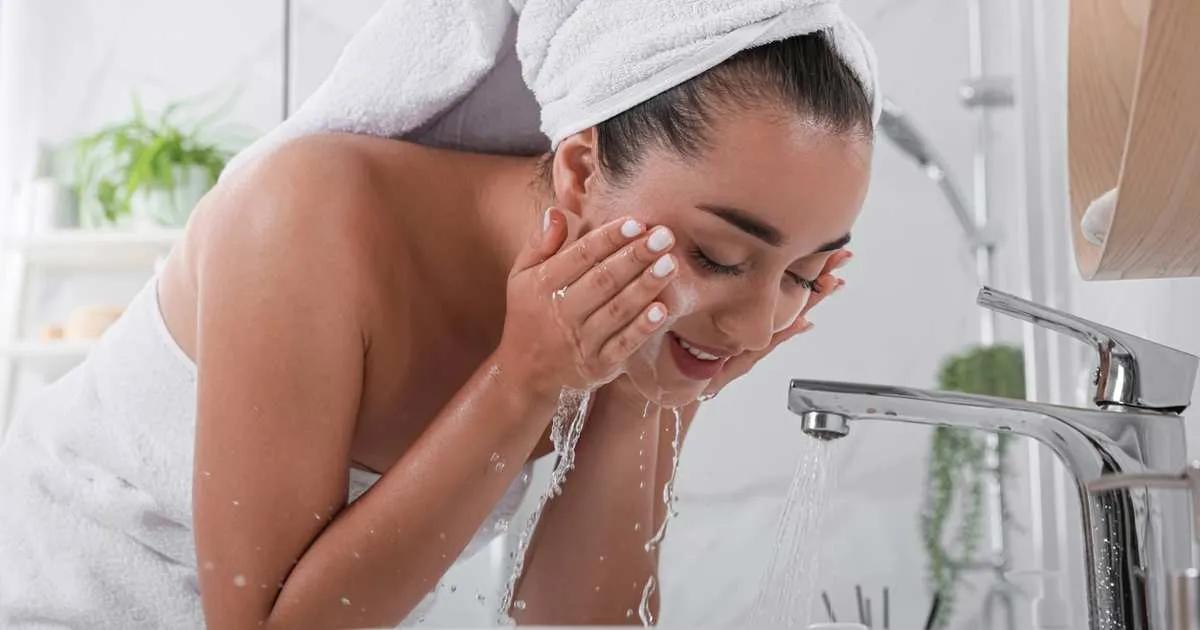 Gesichtsreinigung: So legst du den Grundstein für gesunde Haut